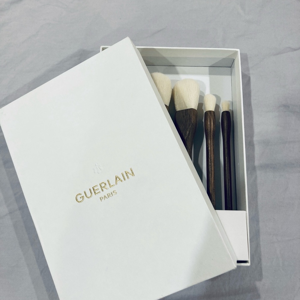Guerlain Paris Wooden Makeup Brushes
